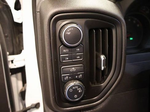 Used 2022 Chevrolet Silverado 1500 Custom Trail Boss image 13