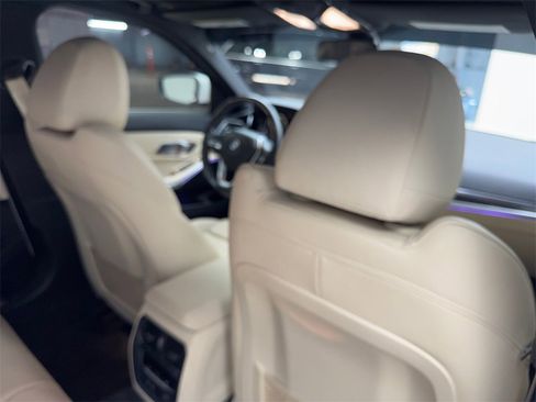 Used 2019 BMW 330i Sedan image 41