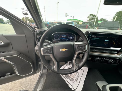 Certified 2023 Chevrolet Silverado 1500 LT AWD/4WD image 22