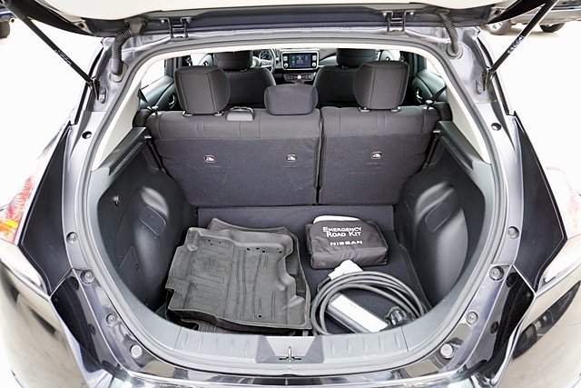 Certified 2025 Nissan Leaf SV Plus FWD image 19