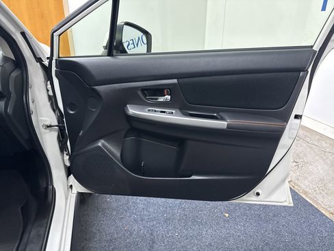 Used 2017 Subaru Crosstrek 2.0i Premium AWD/4WD image 17