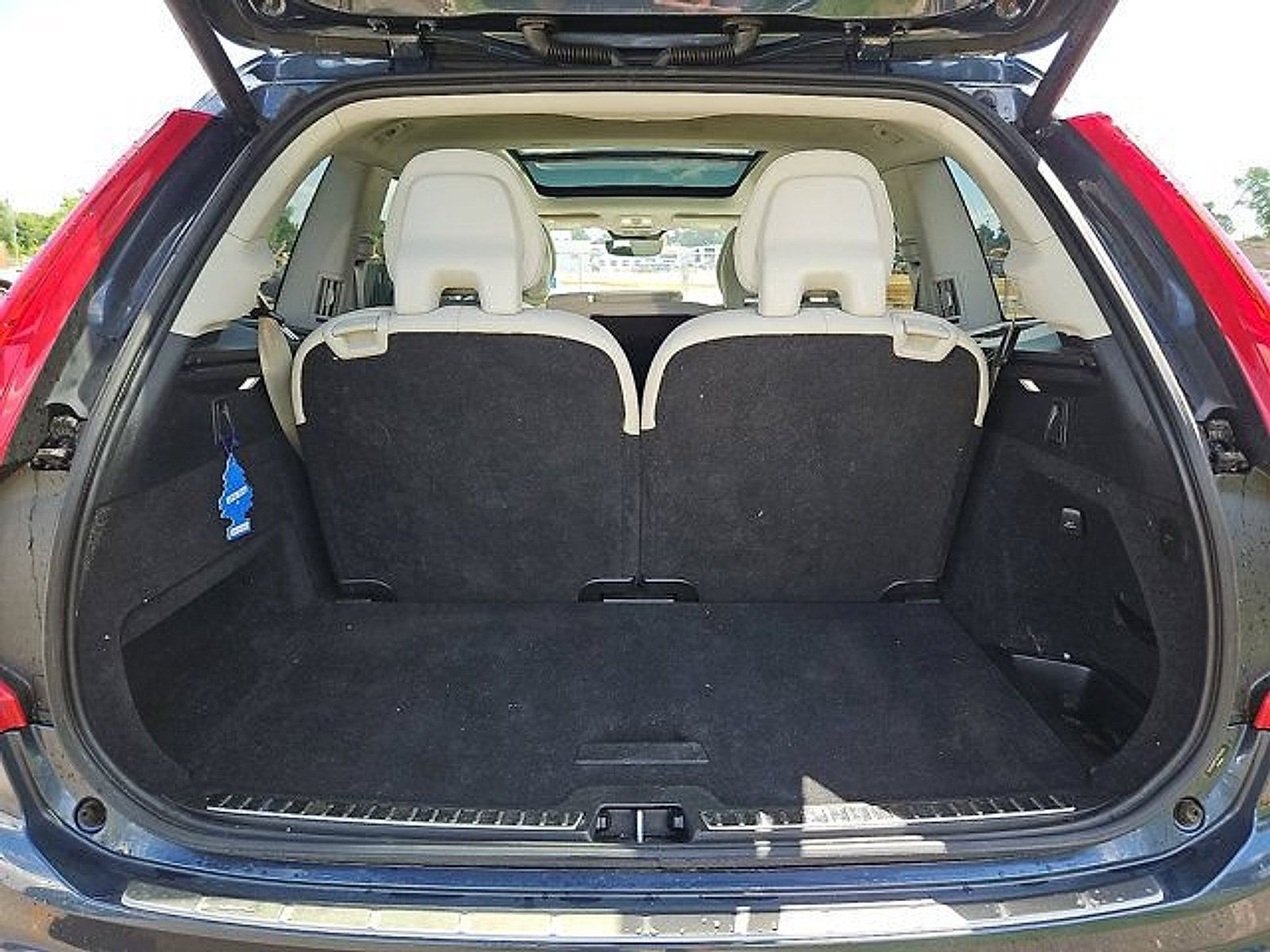 Used 2024 Volvo XC90 B6 Plus w/ Protection Package Premier AWD/4WD image 28