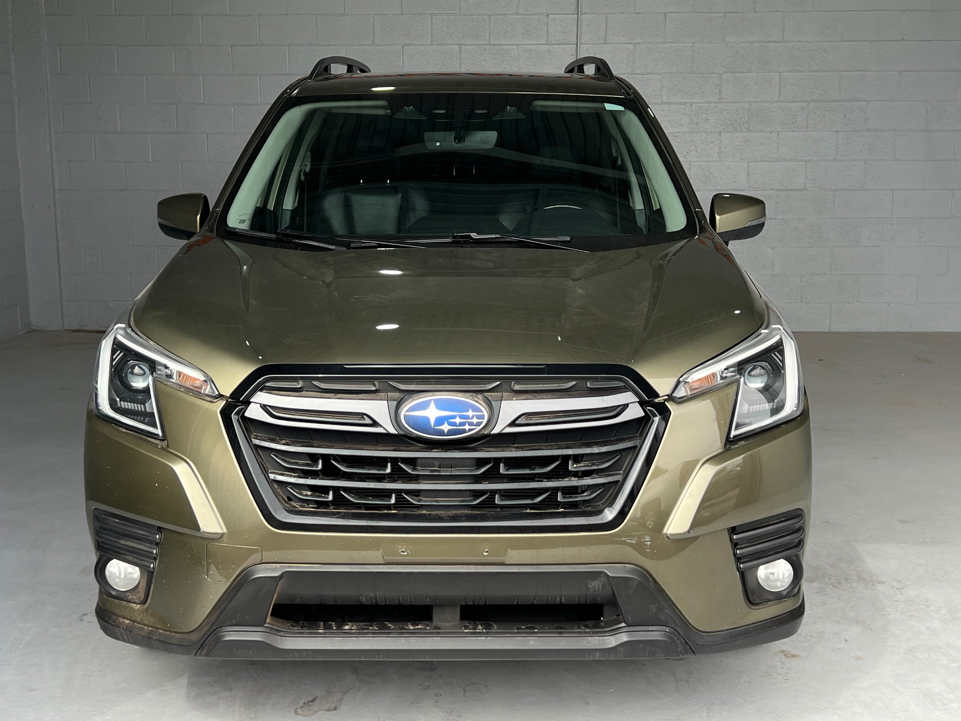 Used 2023 Subaru Forester Limited AWD/4WD image 9