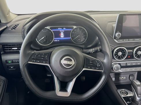 Used 2024 Nissan Sentra SV FWD image 17