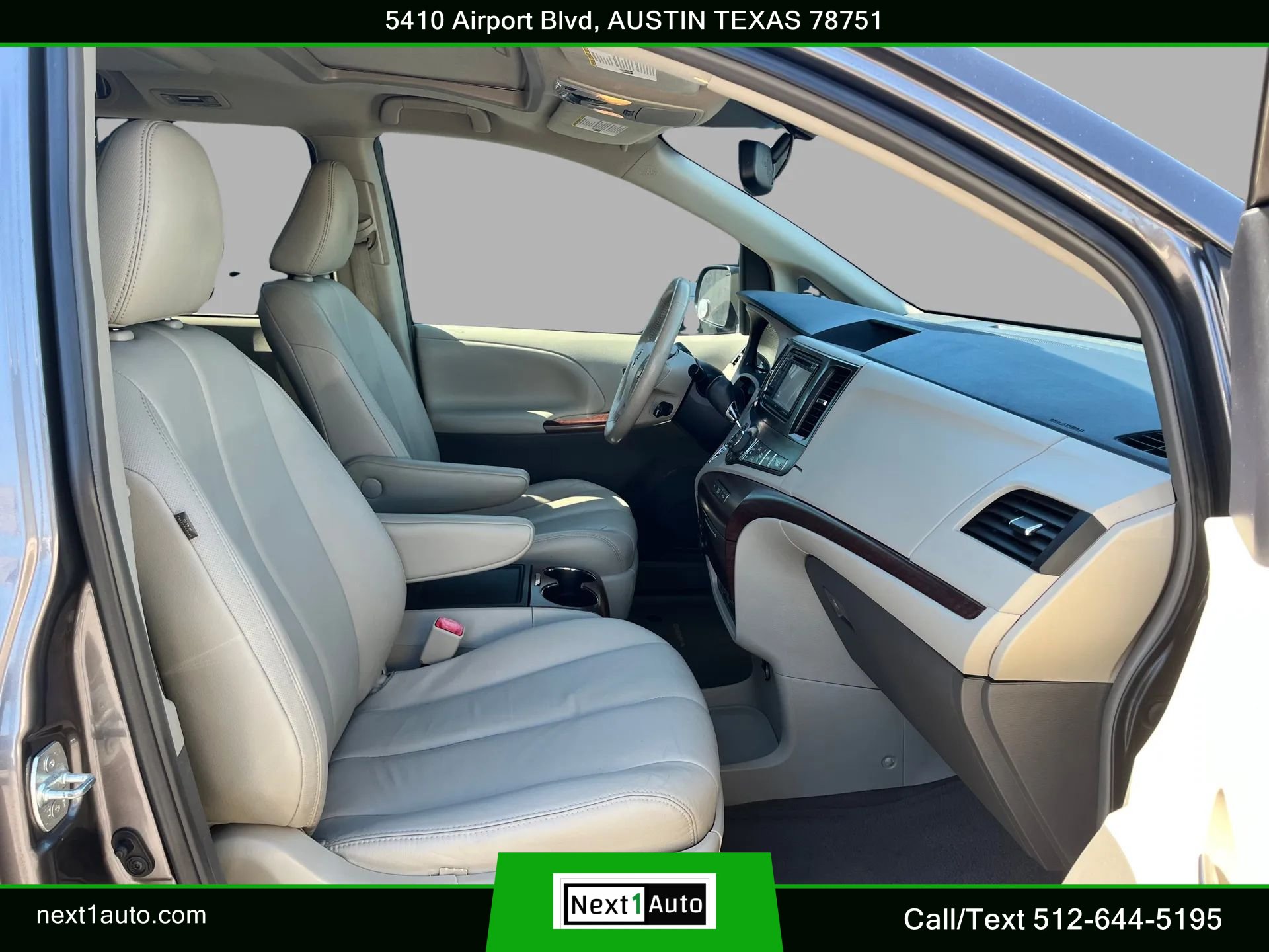 Used 2014 Toyota Sienna XLE w/ Entertainment Package FWD image 31