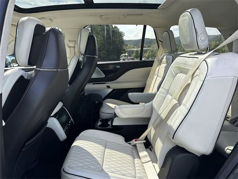 Used 2020 Lincoln Aviator Black Label w/ Dynamic Handling Package image 22