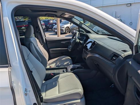 Used 2023 Honda Passport EX-L image 10