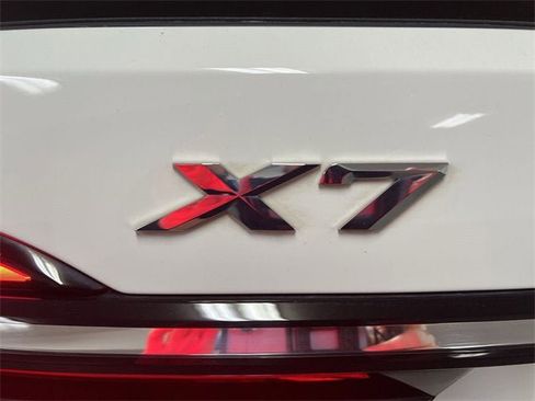Used 2023 BMW X7 xDrive40i w/ M Sport Package image 33