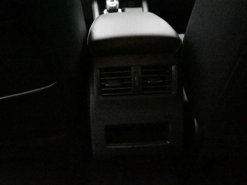 Used 2024 Mitsubishi Outlander SE AWD/4WD image 29