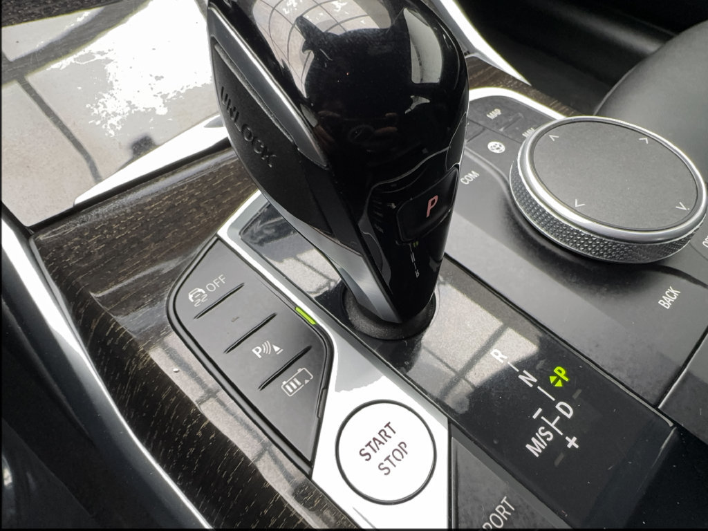 Used 2022 BMW 330e w/ Driving Assistance Package RWD image 52
