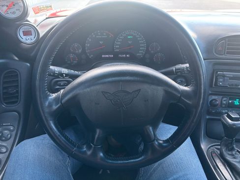 Used 1997 Chevrolet Corvette Coupe RWD image 13