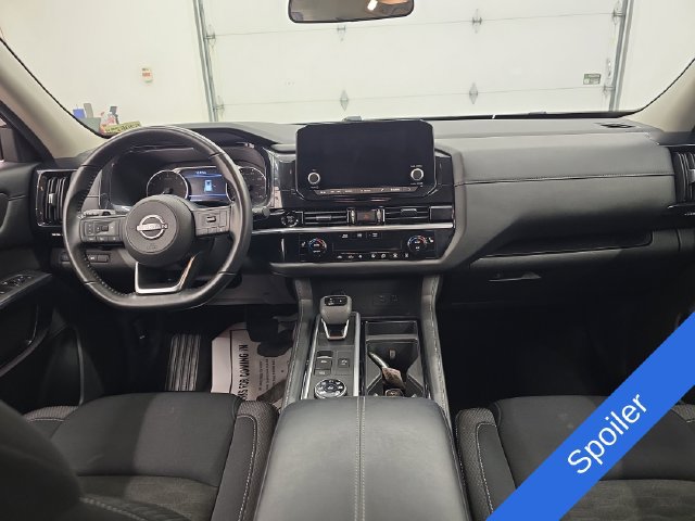Used 2025 Nissan Pathfinder SV AWD/4WD image 15