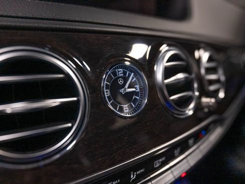 Used 2019 Mercedes-Benz S 560 4MATIC Sedan image 12