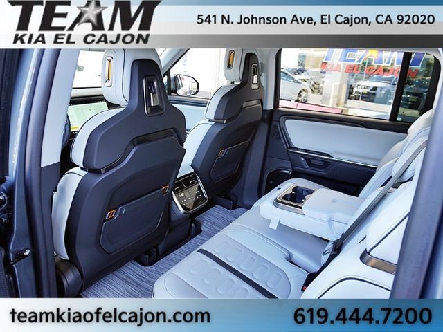 Used 2026 Rivian R1S Adventure Dual AWD/4WD image 21