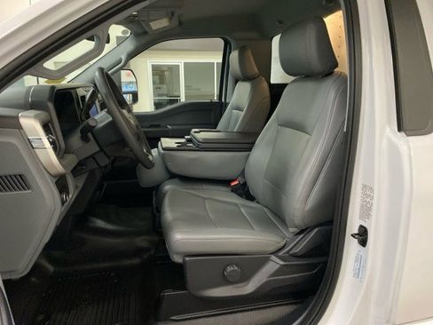 Used 2024 Ford F550 2WD Regular Cab Super Duty w/ XL Chrome Package image 12