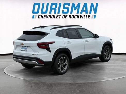 New 2026 Chevrolet Trax LT w/ Sunroof Package image 6