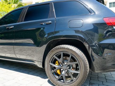 Used 2018 Jeep Grand Cherokee Trackhawk AWD/4WD image 18