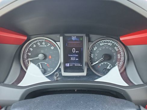 Used 2020 Toyota Tacoma TRD Sport w/ TRD Premium Sport Package AWD/4WD image 35