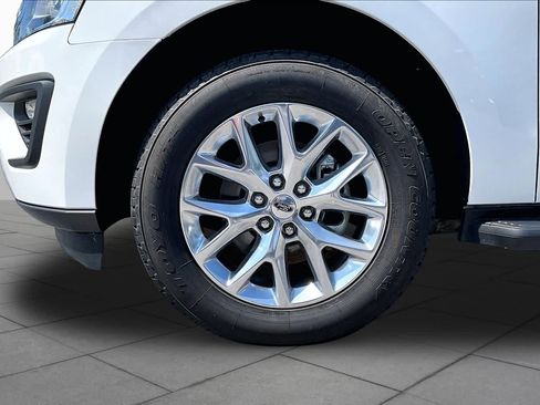 Used 2020 Ford Expedition XLT w/ Cargo Package RWD image 11