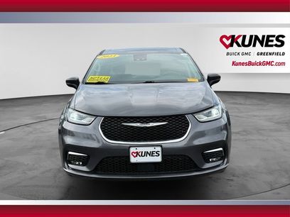 Used 2023 Chrysler Pacifica Touring-L