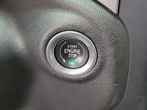 Certified 2021 Chevrolet Silverado 1500 LTZ w/ LTZ Convenience Package II AWD/4WD image 33