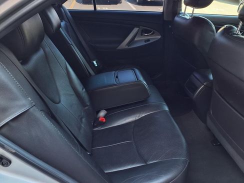 Used 2011 Toyota Camry SE image 23