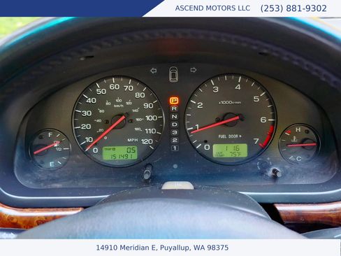 Used 2001 Subaru Outback Limited AWD/4WD image 14