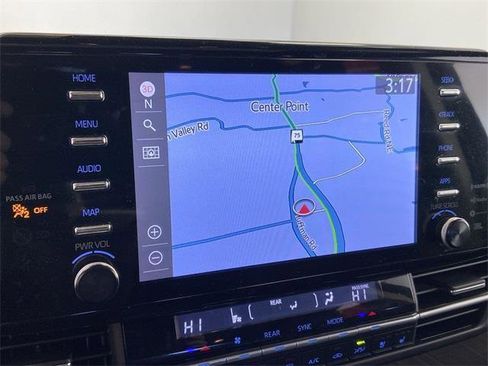 Certified 2024 Toyota Sienna Platinum image 27