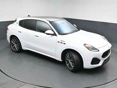 Used 2023 Maserati Grecale Modena AWD/4WD image 42