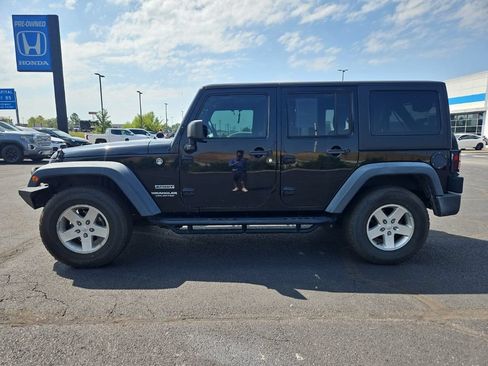 Used 2016 Jeep Wrangler Unlimited Sport w/ Quick Order Package 24S AWD/4WD image 2