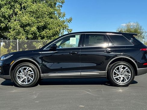 Used 2025 Lincoln Corsair FWD w/ Equipment Group 101A image 6