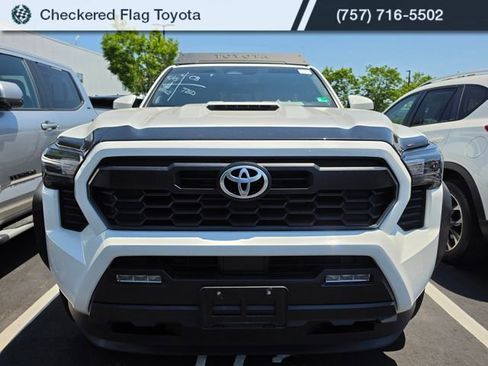Used 2024 Toyota Tacoma TRD Sport w/ TRD Sport Upgrade Package AWD/4WD image 2
