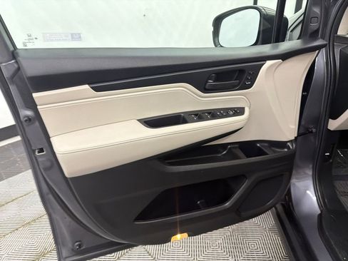 Used 2025 Honda Odyssey EX-L image 11