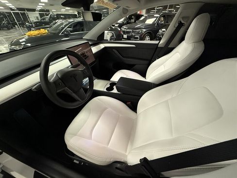 Used 2023 Tesla Model Y Long Range image 6