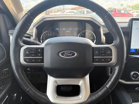 Used 2023 Ford Expedition XLT RWD image 25