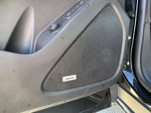 Used 2019 Chevrolet Equinox Premier FWD image 17