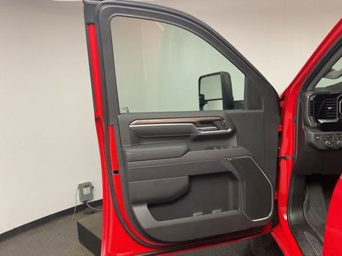 New 2026 Chevrolet Silverado 2500 LT image 9