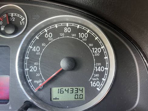 Used 2002 Volkswagen Passat GLS FWD image 22