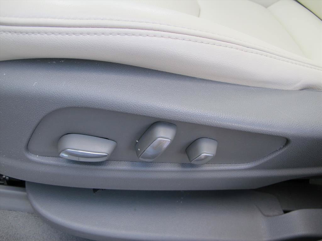 Used 2019 Cadillac XT5 Luxury FWD image 12