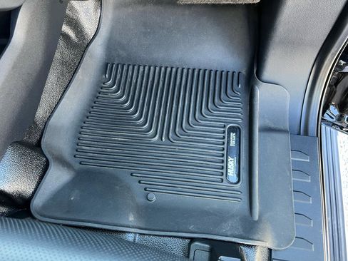 Used 2024 Ford F450 Lariat image 13