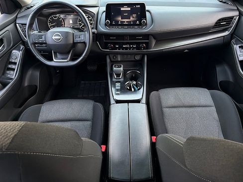 Used 2025 Nissan Rogue SV FWD image 7