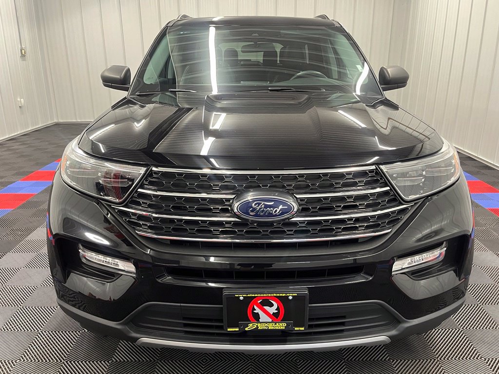 Used 2023 Ford Explorer XLT w/ Equipment Group 202A AWD/4WD image 11