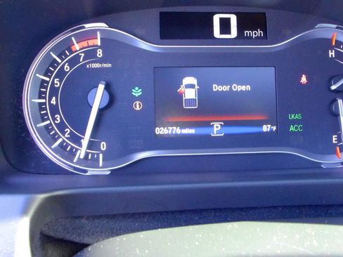 Used 2023 Honda Ridgeline Black Edition image 9