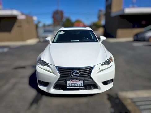 Used 2015 Lexus IS 250 image 9
