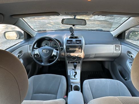 Used 2012 Toyota Corolla L image 25