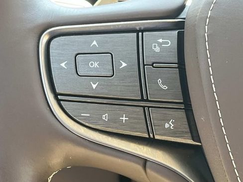 Used 2019 Lexus LS 500 w/ Interior Upgrade Package RWD image 32