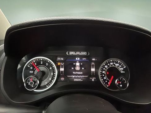 Used 2022 RAM 1500 Laramie AWD/4WD image 15