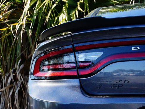 Used 2022 Dodge Charger Scat Pack w/ Daytona Edition Group image 7