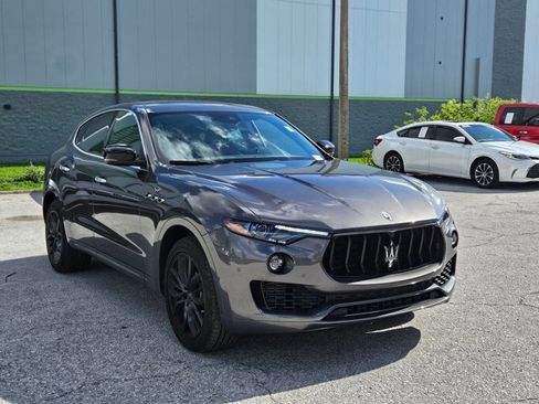 Used 2024 Maserati Levante GT Ultima AWD/4WD image 3