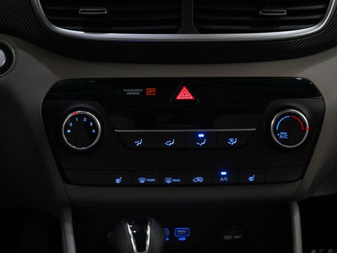 Used 2019 Hyundai Tucson Value AWD/4WD image 18